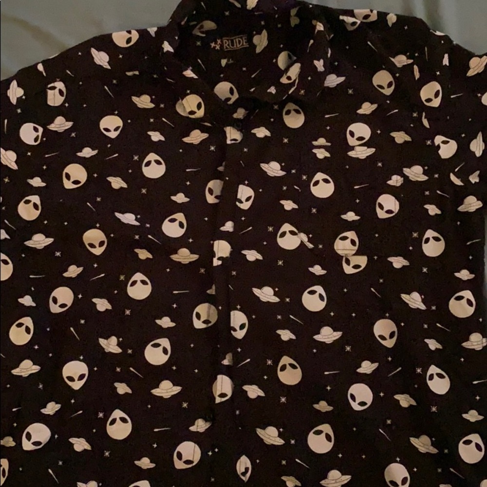 Hot Topic Alien Glow in the Dark Button Up